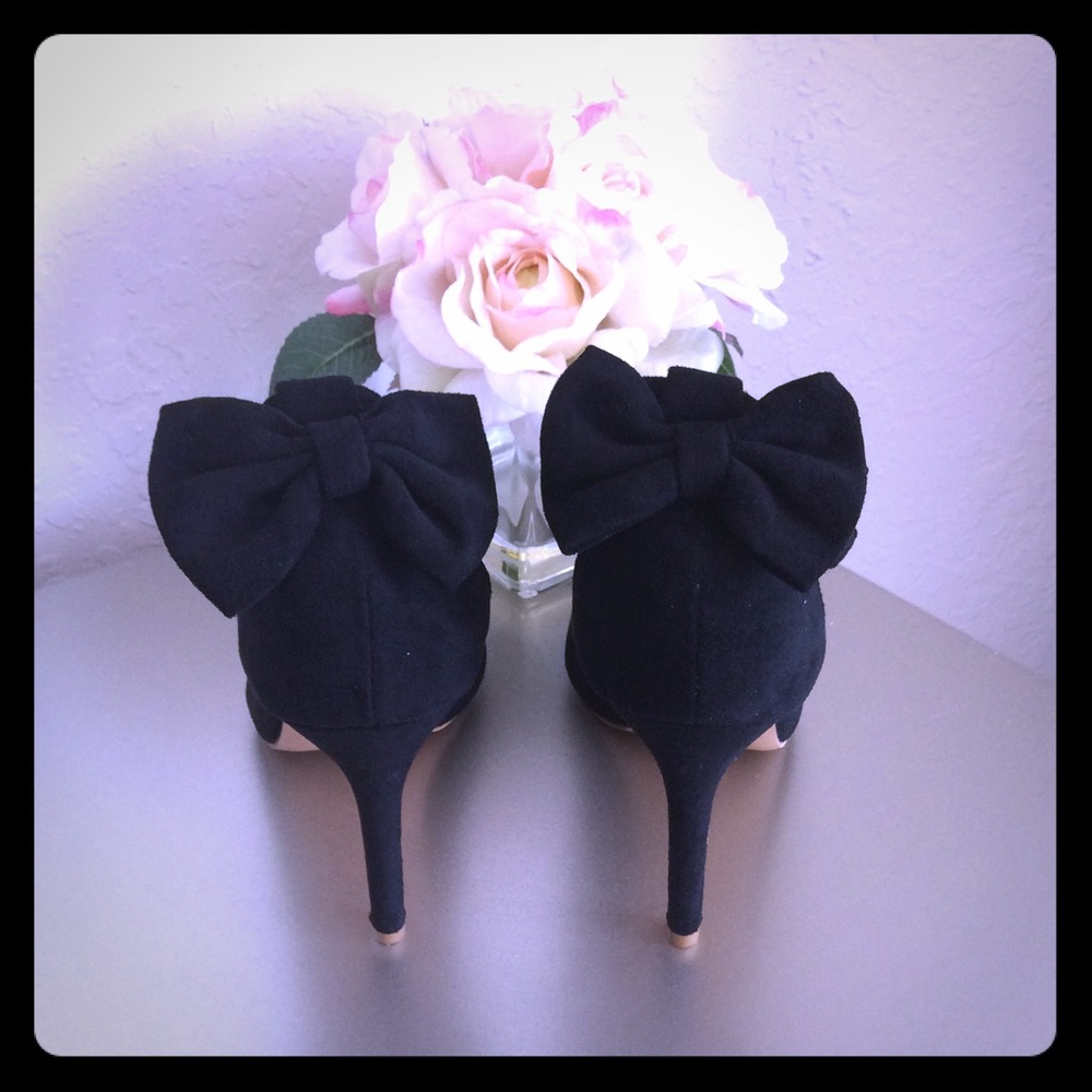 Black Bow Heels